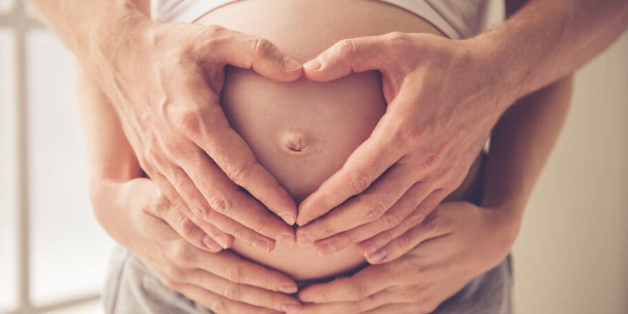 Communiquer avec bébé pendant la grossesse : outils et techniques